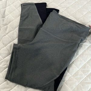 3/4 work out pants Under Armour- new with tags